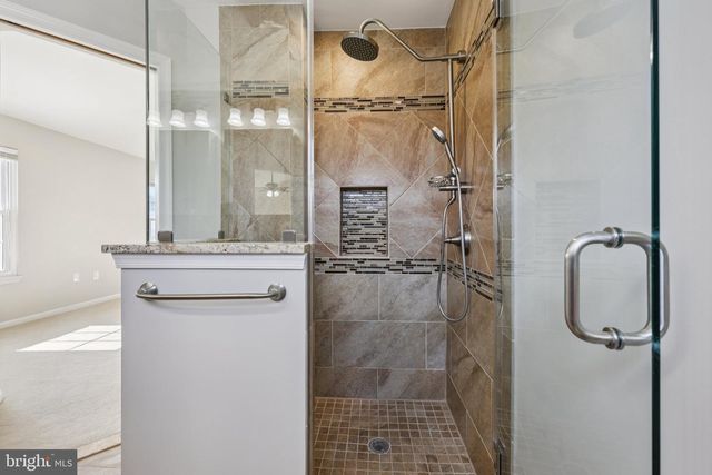 9395 CLOVERHILL CT, Manassas, VA 20110