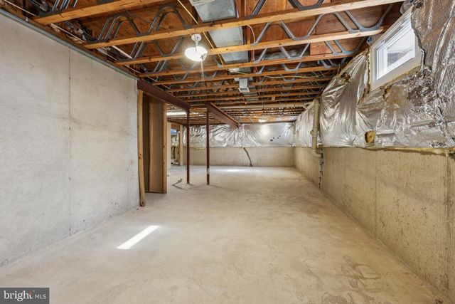 9395 CLOVERHILL CT, Manassas, VA 20110