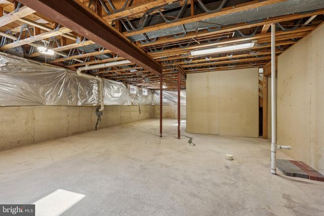 9395 CLOVERHILL CT, Manassas, VA 20110