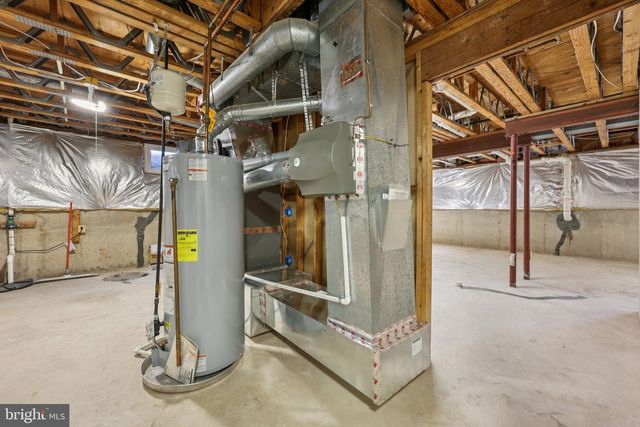 9395 CLOVERHILL CT, Manassas, VA 20110