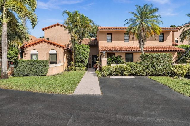 9050 Jacaranda Lane 3, Plantation, FL 33324