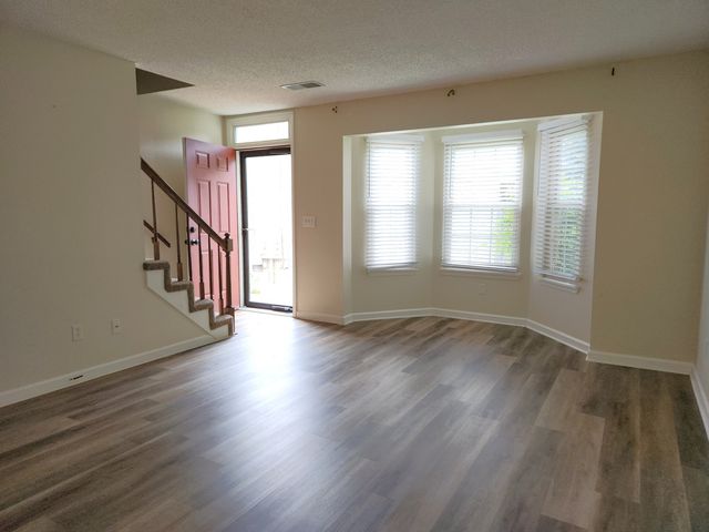 250 Sanders Ferry Rd Apt 49, Hendersonville, TN 37075