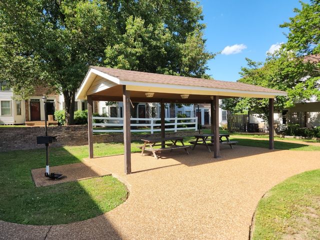 250 Sanders Ferry Rd Apt 49, Hendersonville, TN 37075