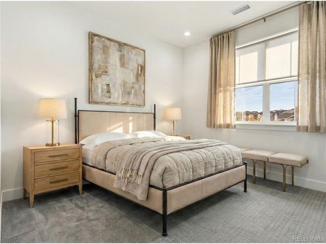 6638 S White Crow Ct, Aurora, CO 80016