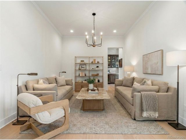 6638 S White Crow Ct, Aurora, CO 80016