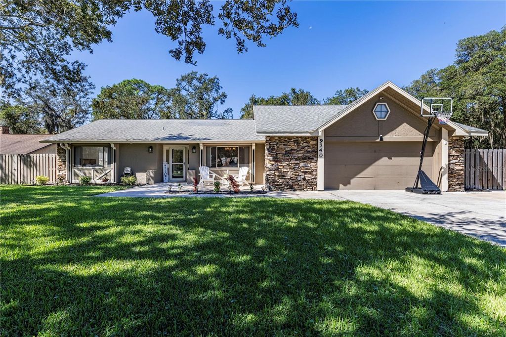 9740 FAIRWAY CIRCLE, Leesburg, FL 34788