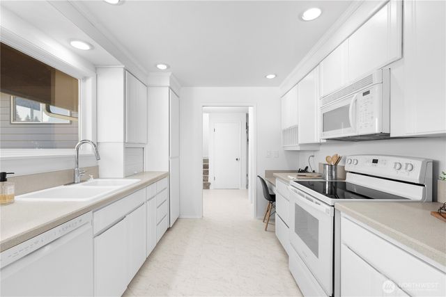 29915 2nd Avenue SW, Federal Way, WA 98023