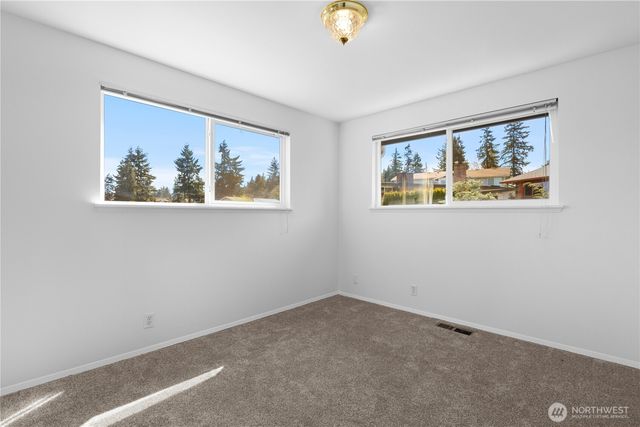 29915 2nd Avenue SW, Federal Way, WA 98023