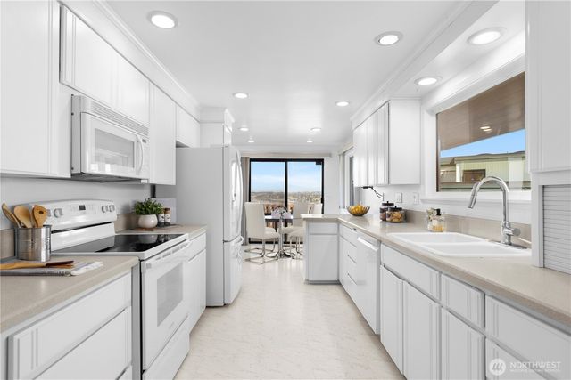 29915 2nd Avenue SW, Federal Way, WA 98023