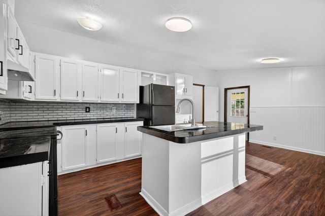 16547 Leafy Meadow Drive, Conroe, TX 77302