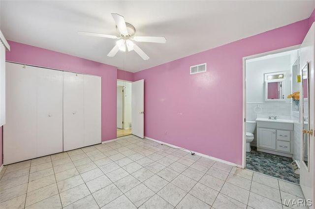 2633 Hadden Drive, St Louis, MO 63136