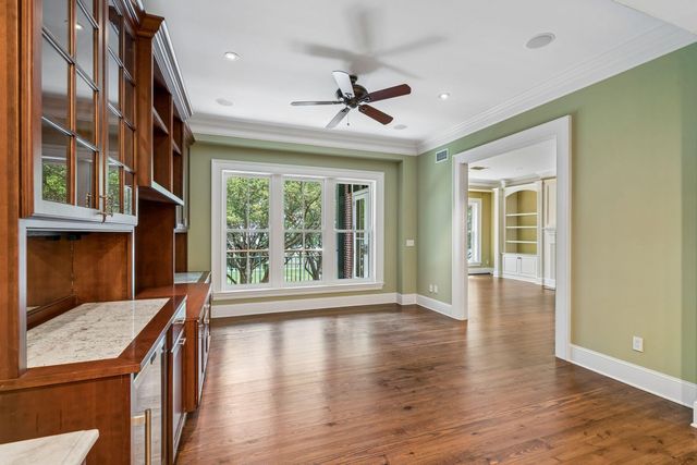 36 Prioleau O, Charleston, SC 29401