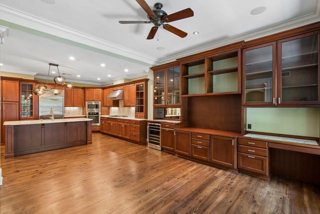 36 Prioleau O, Charleston, SC 29401