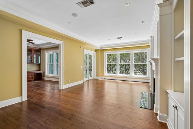 36 Prioleau O, Charleston, SC 29401