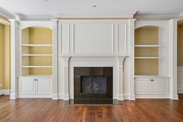 36 Prioleau O, Charleston, SC 29401