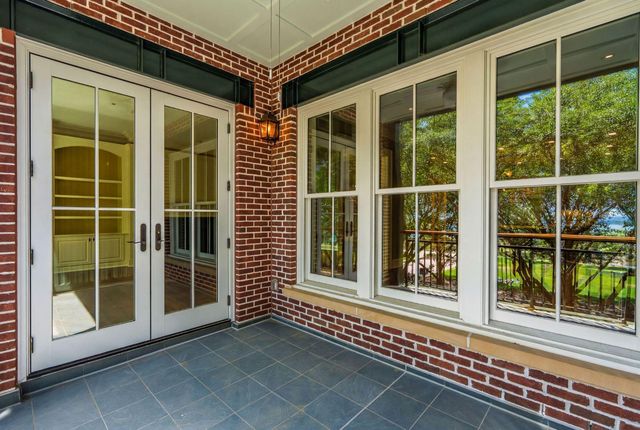 36 Prioleau O, Charleston, SC 29401
