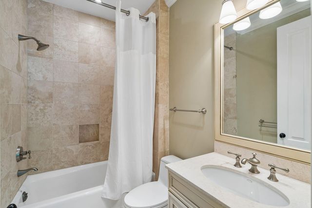 36 Prioleau O, Charleston, SC 29401
