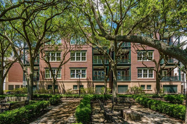 36 Prioleau O, Charleston, SC 29401
