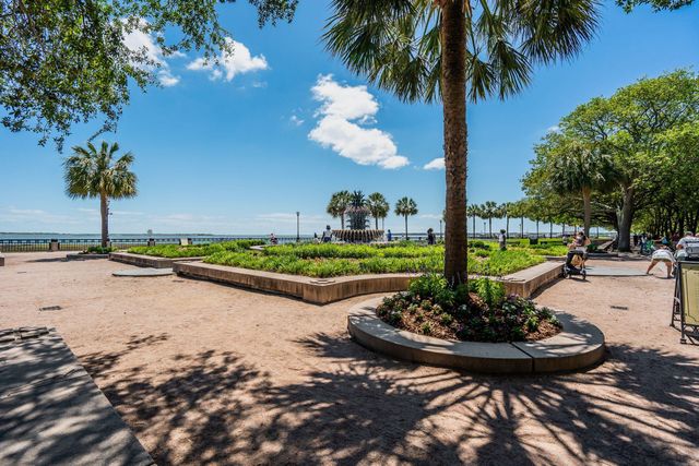 36 Prioleau O, Charleston, SC 29401