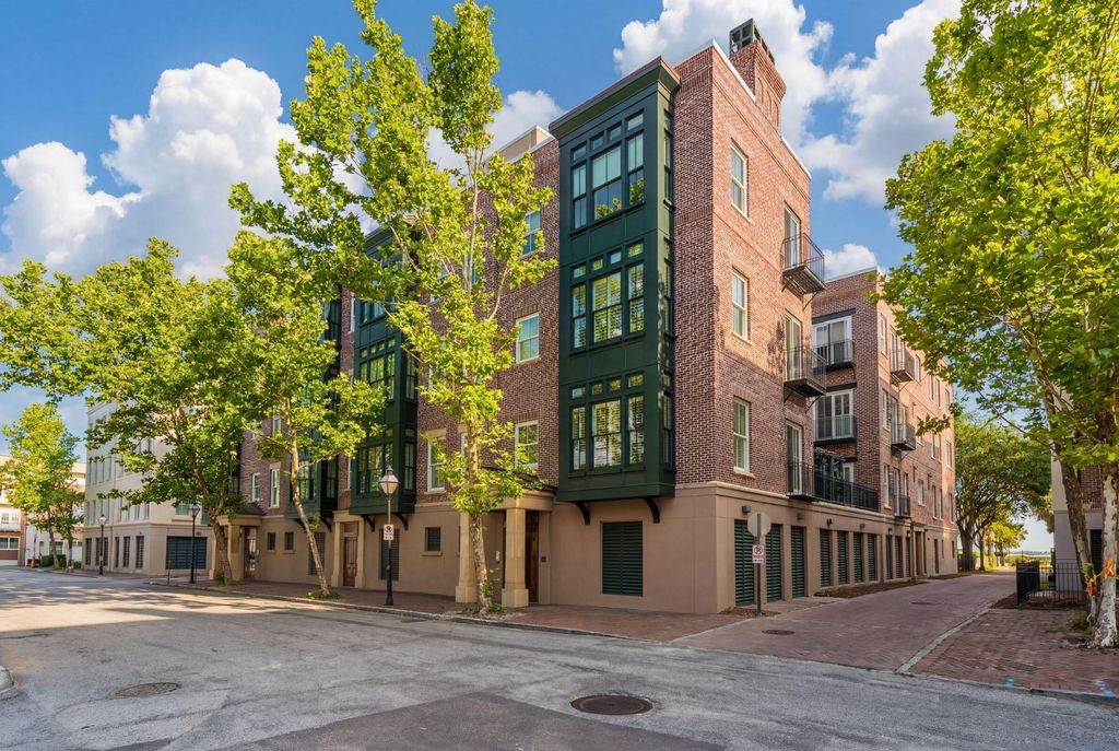 36 Prioleau O, Charleston, SC 29401