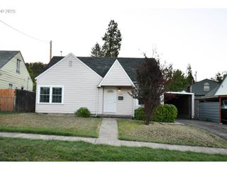 1731 Se HAMILTON St, Roseburg, OR 97470