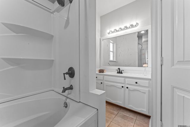 11328 Shelly St, St Amant, LA 70774