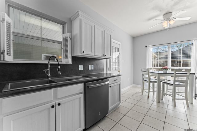 11328 Shelly St, St Amant, LA 70774