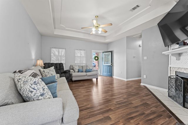 11328 Shelly St, St Amant, LA 70774