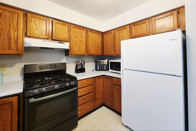 3093 Fairhaven Circle, Crown Point, IN 46307