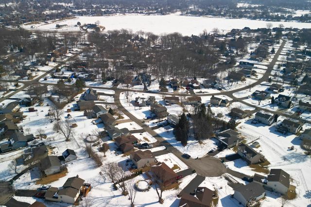 3093 Fairhaven Circle, Crown Point, IN 46307