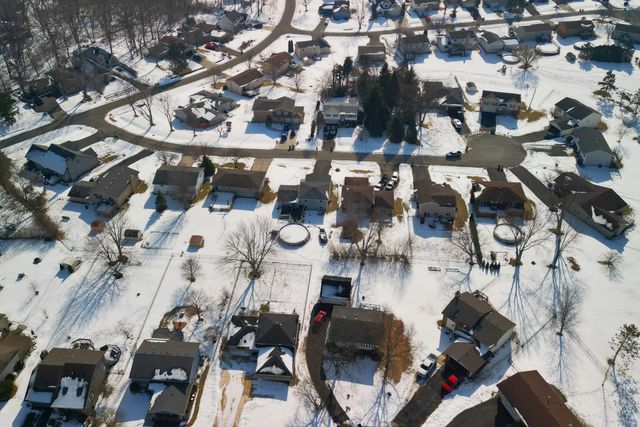 3093 Fairhaven Circle, Crown Point, IN 46307