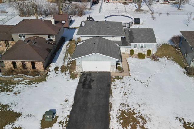 3093 Fairhaven Circle, Crown Point, IN 46307