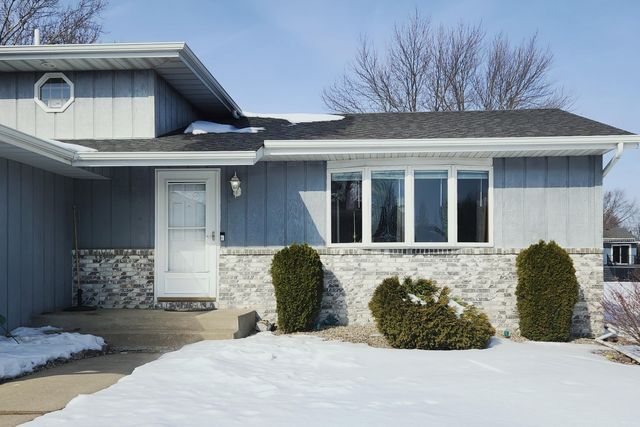 3093 Fairhaven Circle, Crown Point, IN 46307