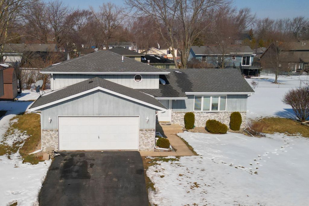 3093 Fairhaven Circle, Crown Point, IN 46307