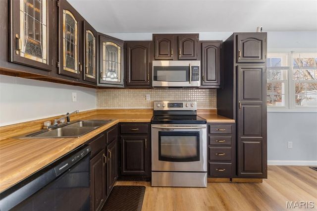 770 Kostka Lane, Florissant, MO 63031