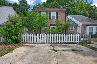 716 Oak Hurst Court CT # 716, Virginia Beach, VA 23462