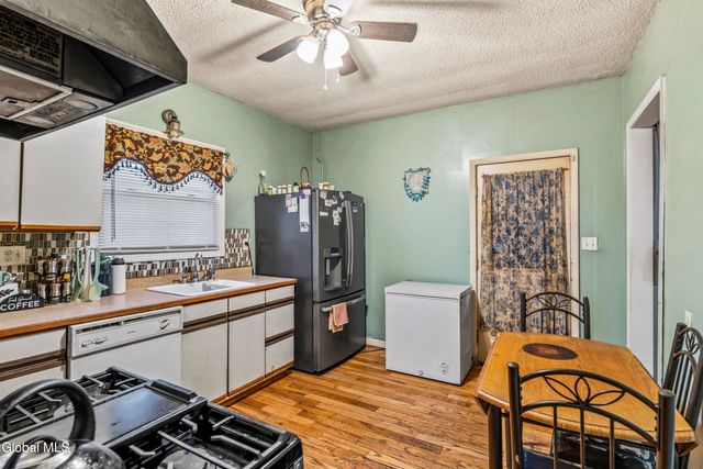 122 Haigh Avenue, Schenectady, NY 12304