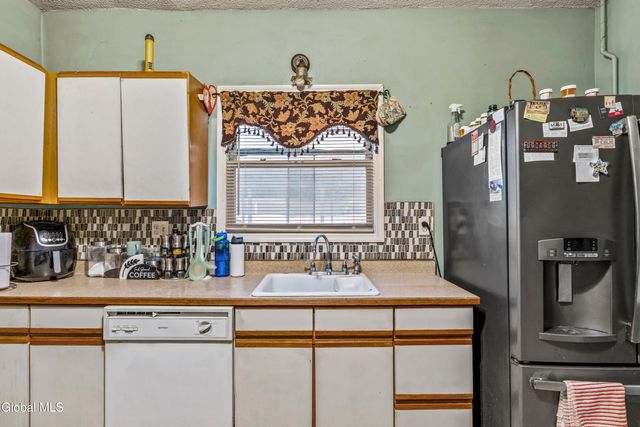 122 Haigh Avenue, Schenectady, NY 12304