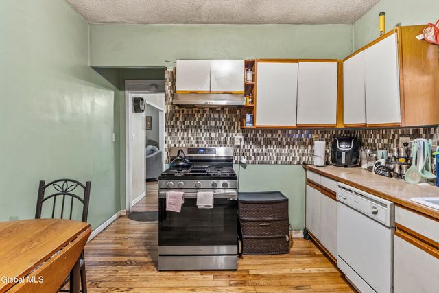 122 Haigh Avenue, Schenectady, NY 12304