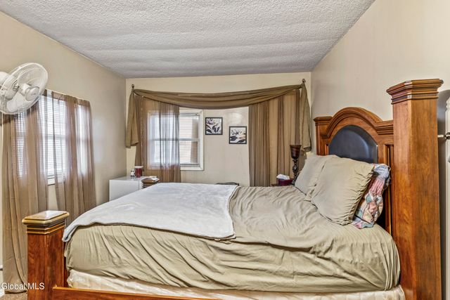 122 Haigh Avenue, Schenectady, NY 12304