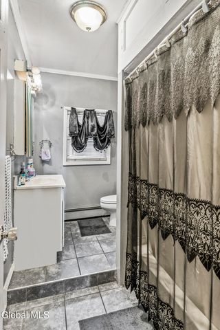 122 Haigh Avenue, Schenectady, NY 12304