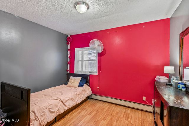 122 Haigh Avenue, Schenectady, NY 12304