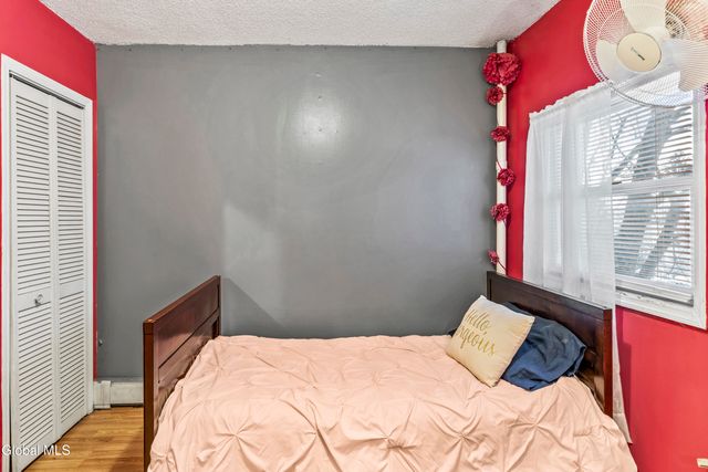 122 Haigh Avenue, Schenectady, NY 12304