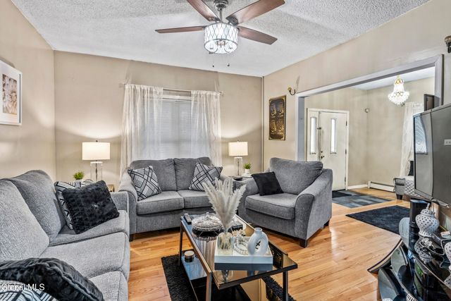 122 Haigh Avenue, Schenectady, NY 12304