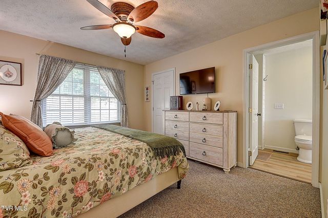 166 Nicole Drive, Mount Carmel, TN 37645
