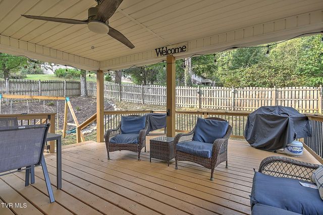166 Nicole Drive, Mount Carmel, TN 37645