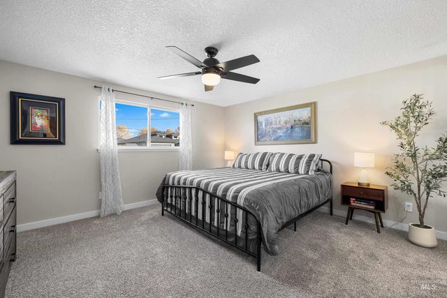 621 W Broadway Ave, Meridian, ID 83642