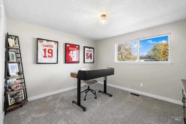 621 W Broadway Ave, Meridian, ID 83642