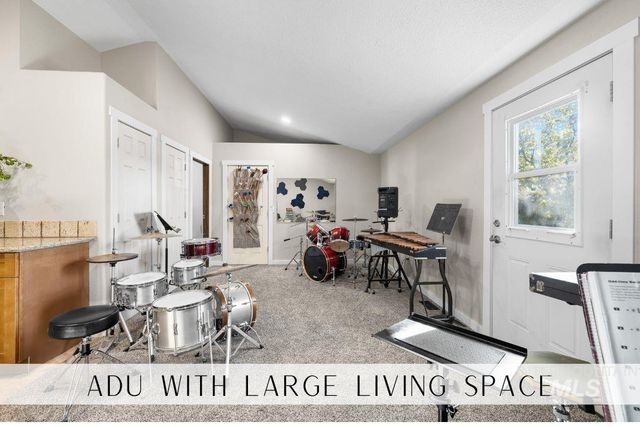 621 W Broadway Ave, Meridian, ID 83642