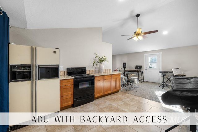 621 W Broadway Ave, Meridian, ID 83642